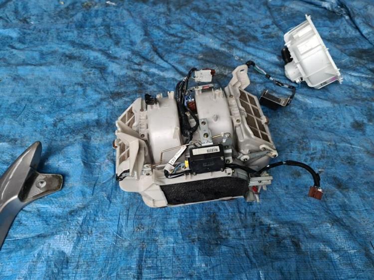 Мотор печки Хонда Легенд в Шелехове 206136